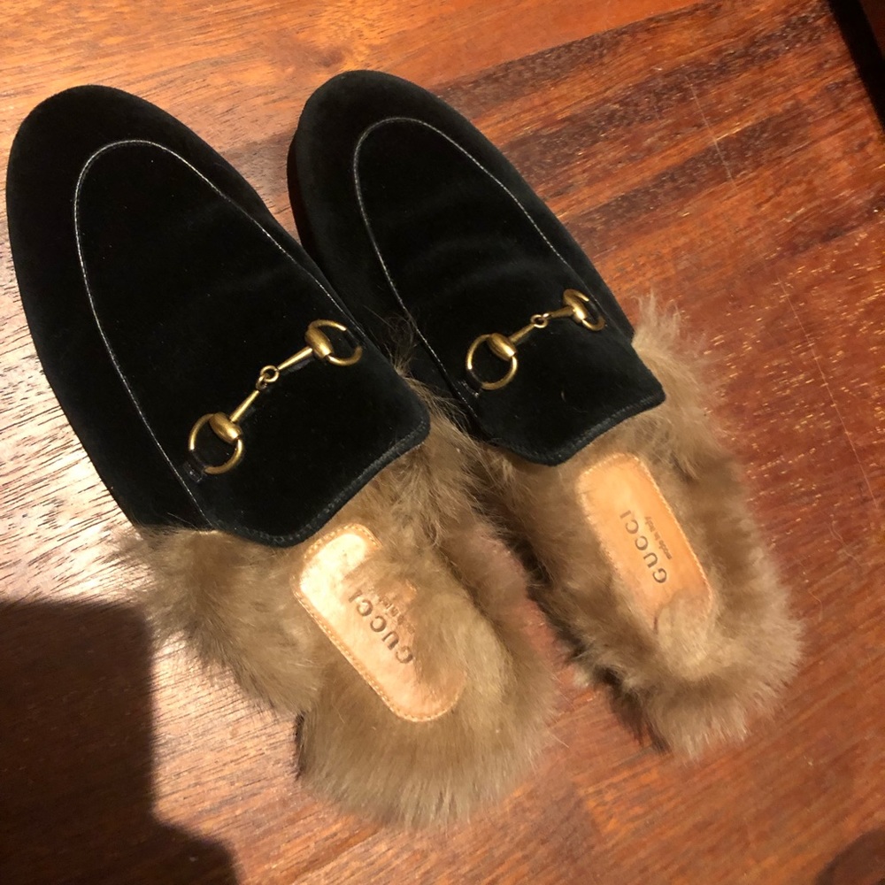 Gucci Princetown Slides - Picture 1 of 5
